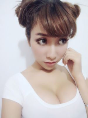 日本性感长腿苗条妹子三级黄_完整无删减版