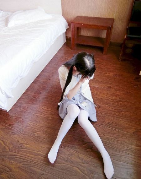玉腿高耸软肉抵住仙子_BD国语高清在线观看